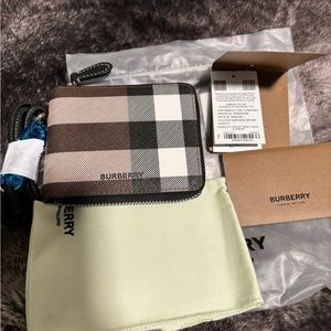 BURBERRY Daniels Check Ziparound Canvas Wallet in Dark Birch Brown NWT